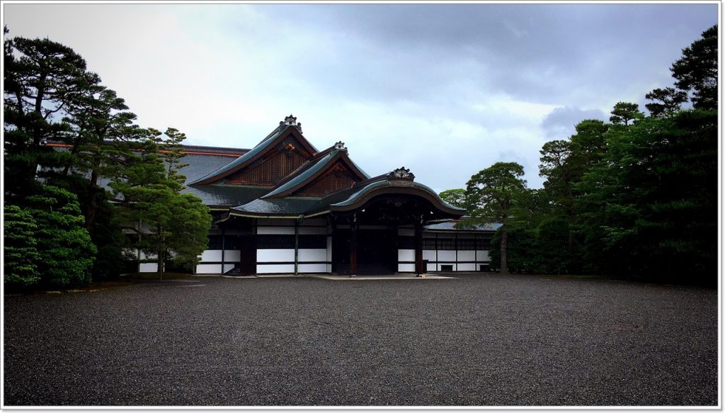 sento-imperial-palace-02